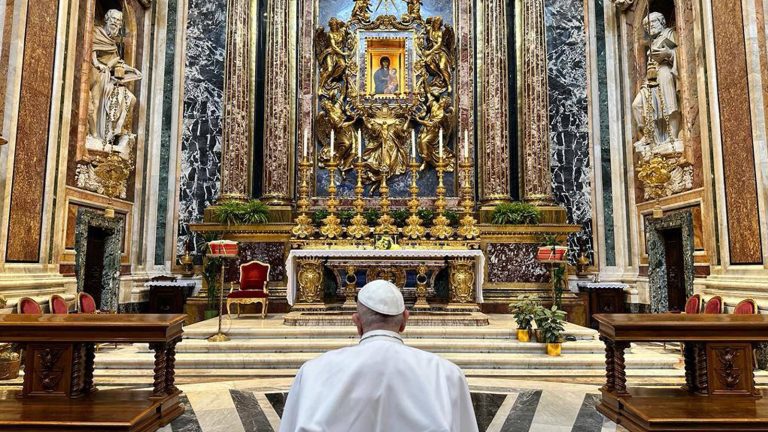 El Papa Incluye A Dos Adolescentes De Ucrania Y Rusia En El Vía Crucis ...